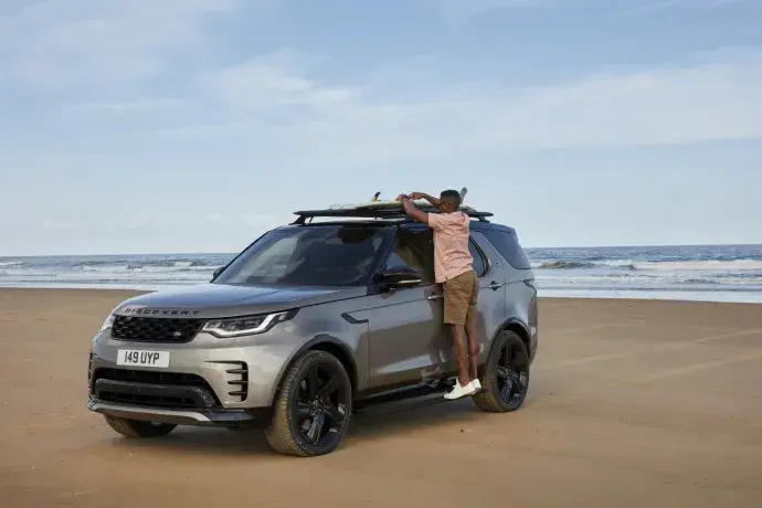 Land Rover am Strand